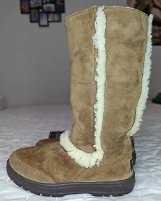 UGG Boots 7 Women Chestnut Sunbust Classic Australian Boots Brown Winter Men 5 • $90