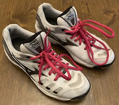 Size 7.5 Mizuno Wave Rally Women’s  • $24.99