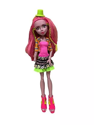 Monster High Marisol Coxi Doll 2014. Missing Hand Has Accessories • $19.50