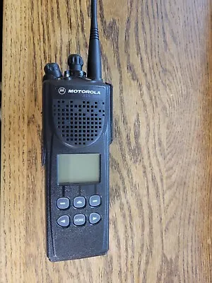 Motorola XTS3000 R2 UHF P25 Digital Portable Radio 450-520 H09SDF9PW7BN • $300