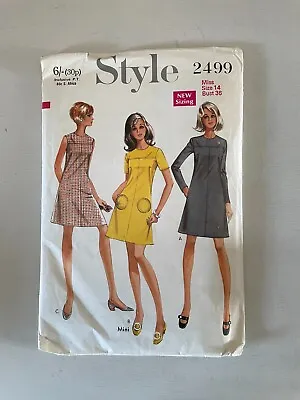 £0.99 • Buy VIntage Style 2499 Dress Sewing Pattern, Cut And Unchecked. 
