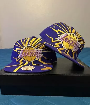 Los Angeles Lakers Mitchell And Ness SnapBack (vintage Earthquake Pattern) NWT • $24