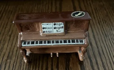 Hagen Renaker  Miniature Piano Meowsic Glazed Ceramic Retired • $11