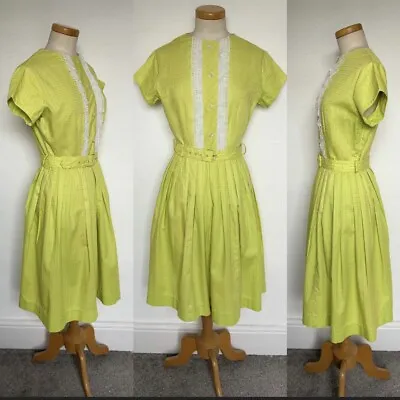 Vintage 1950s Day Dress Circle Skirt Belted • £55