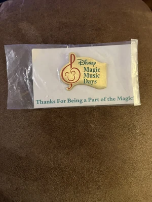 $10 • Buy Walt Disney World Magic Music Days Gold Flag Participant Pin 1999 NIP