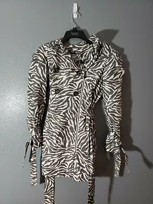 Guess Womens Zebra Zipup Peacoat Size Small • £24.10