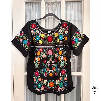 Mexican Boho Embroidered Top Small • $34.99