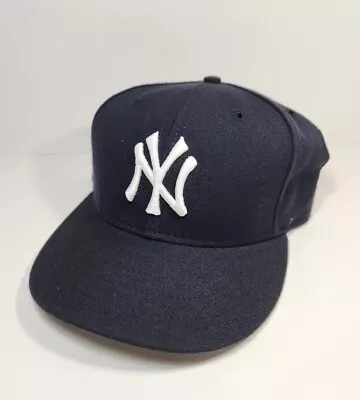 Vintage New York Yankees New Era 59fifty 100% Wool Cap Hat USA Made Size 7 5/8 • $39.99