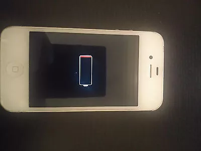 Apple IPhone 4s - 8GB - White  A1387 (CDMA + GSM) • $29.99