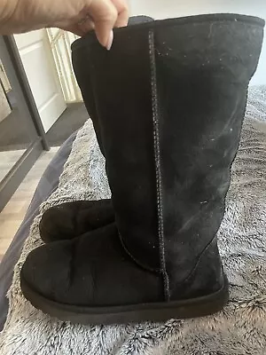 Ugg Boots Size 6 Black • £8