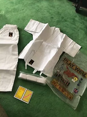 Children's Karate Suit White Belt Kids/Child Karate Suit White 110 Cm 5/6 Y • £11.90