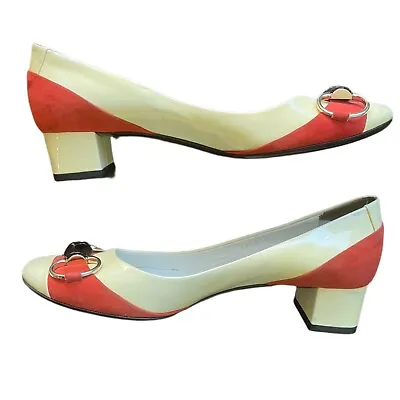 $129 • Buy GUCCI Vintage 2000’s Pale Yellow & Red Patent Suede Buckle Loafer Heel 6B