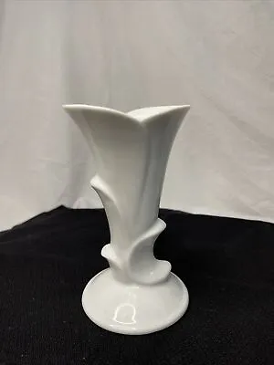 Vintage Unmarked White Pottery Vase Art Deco Style ID 1062 • $12