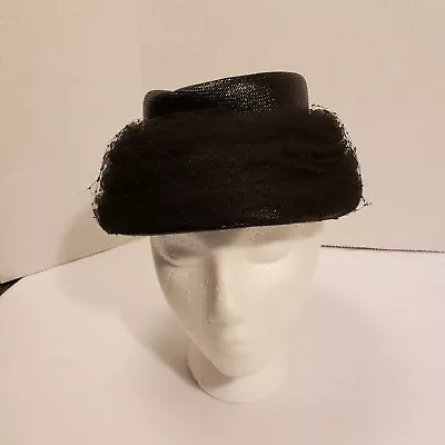 Vintage Sears Millinery Fascinator Cloche Hat Black Straw And Tulle Sz 22 • $36.99