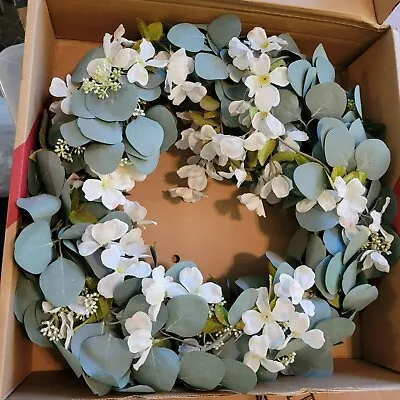 Harry And David Eucalyptus And Magnolia Flower Wreath Holiday Decor DH752 • $18