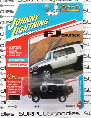 2023 Johnny Lightning Classic Gold Release 3: Black 2007 TOYOTA FJ CRUISER Ver B • $4.95