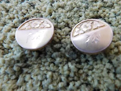 Vintage Round Gold Tone Cufflinks Large Floral Pattern • $9