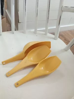 Vintage Foley Measuring Cups Scoop Set 3 Gold Yellow DWR • $14.99