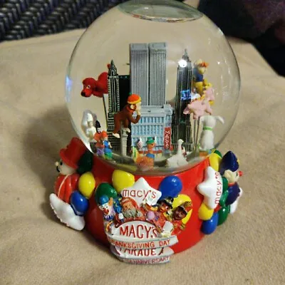 2001 Macy's Thanksgiving Day Parade 75th Anniversary Snow Globe Twin Towers  • $65