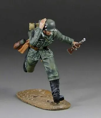 Eagle Miniatures World War 2 Ger028 German Infantry Running With K98 Rifle #1 • $42