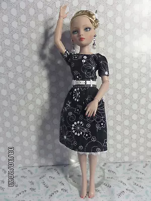 Tonner Ellowyne Wilde Imagination- ELLOWYNE IN WHINE 16  Doll #011-138 Pre-owned • $285