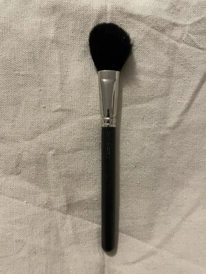 £14 • Buy MAC Cosmetics # 120 Blush Makeup Brush Synthetic
