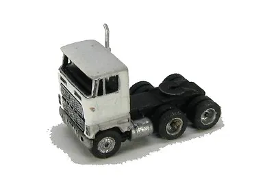 $16.95 • Buy Z Scale Day Delivery Truck Tractor Kit -F Type By Showcase Miniatures (4004)