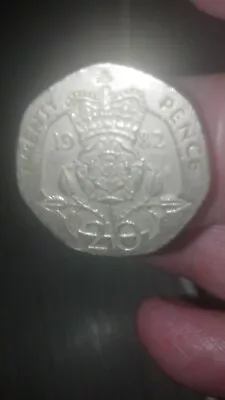 UK 20 Pence 1982 Elizabeth II A UNC Coin  • £1