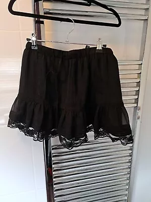 Black Lacey Mini Skirt H&M 8 • £0.99