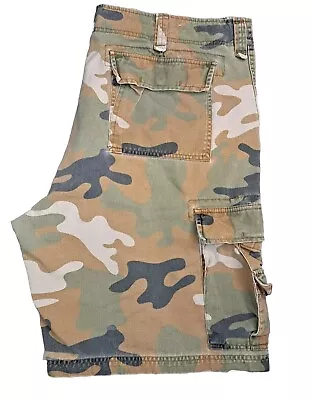 Steve And Barry's Mens Size 36 Loose Fit Desert Camouflage Cargo Shorts • $16.95