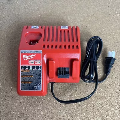 GENUINE  MILWAUKEE 48-59-1812 18V 12V M12 M18 LITHIUM ION BATTERY CHARGER Used • $18.99