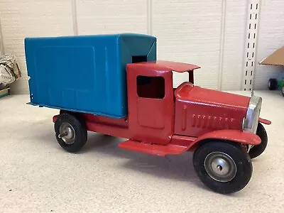 Pressed Steel Metalcraft Box Truck 11 Inch  • $65