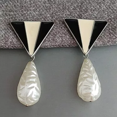 $35 • Buy Vintage BEN AMUN Earrings Clip On  Enamel Pearl Triangles Black White 2 3/8”