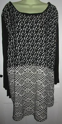 Yours Black & White  Tribal Print 3/4 Sleeve Top Size 26-28 Uk • $7.40