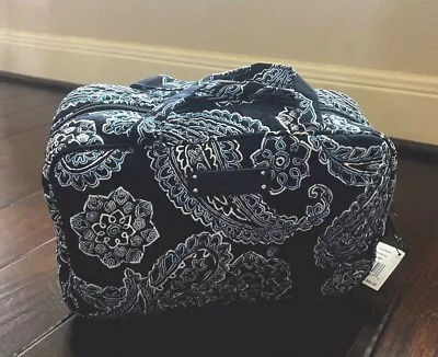 NWT Vera Bradley Grand Travel Cosmetic Bag In Blue Bandana • $28.99