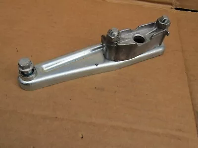 1 Mercedes W124  ARMREST HOLDER BRACKET MOUNTING LEFT DRIVER SEAT Original  • $75