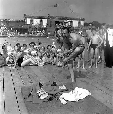 Terry Thomas Fooling At The Open Air Swimming Pool At Southport 1950s Old Photo • $9