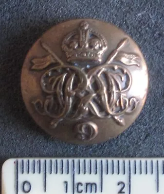 9th Queens Royal Lancers Uniform Button Circa 1901 To 1953 • £2.99