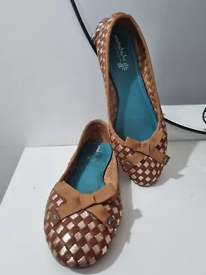 Moshulu Tan Gold Leather Woven Flat Slip On Ballet Pumps Shoes Size 6.5 UK 40 EU • £18