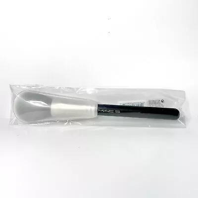 MAC 129S Synthetic Powder Blush Brush • $23.99