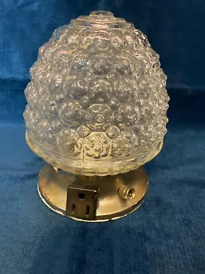 Vintage Wall Bathroom Light Fixture With Clear Glass Globe • $6