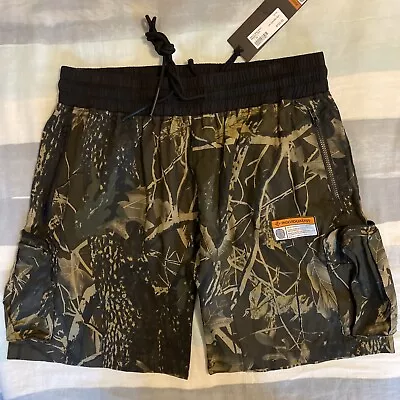 Men's New With Tag Size XL Camo Cargo Shorts INDIVIDUALIST  Los Angeles • $14