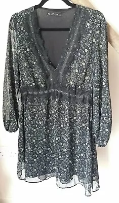 £20 • Buy Zara Chiffon Floral Dress - Size L Large - Black Green Long Sleeve - Lace Detail