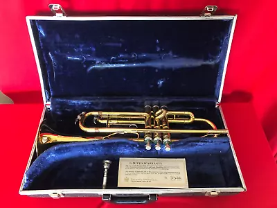 Vintage King Cleveland 600 Gold Brass Trumpet W/ Benge 7C MouthPiece & Hard Case • $9.99