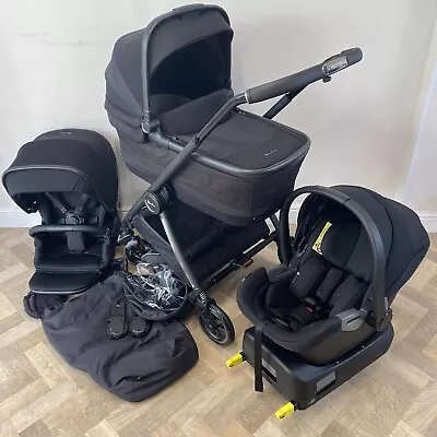 Silver Cross Dune Travel System (Pushchair Car Seat) Space Black RRP£1774 • £1000