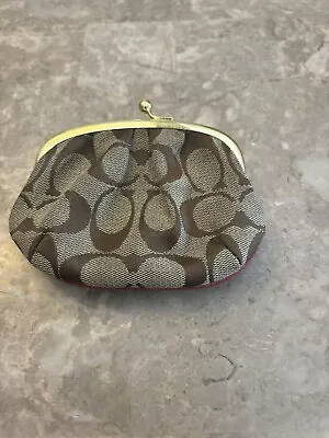 Vintage Coach Kisslock Coin Purse • $20