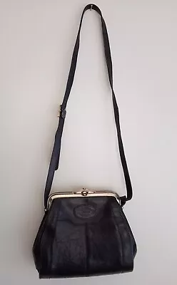 Black Oroton Australia Leather Bag W/ Clasp Frame Purse Crossbody 22P45S04H • $100