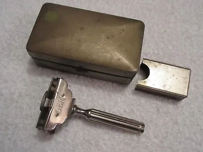 Vintage Collectable Gem Safety Razor With Metal Case   • $98.90