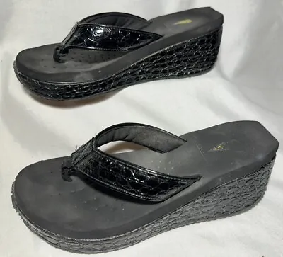 Volatile Black Wedge Flip Flops Sandals Women's Platform Slip On Size 7 • $21.78
