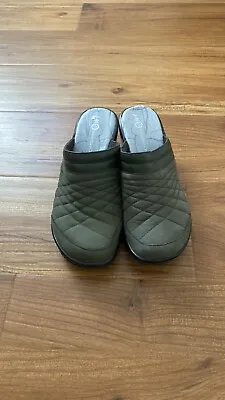 J-41 Olive Green Leather Quilted Wedge Heel Mules Clogs Womens 8.5 • $36